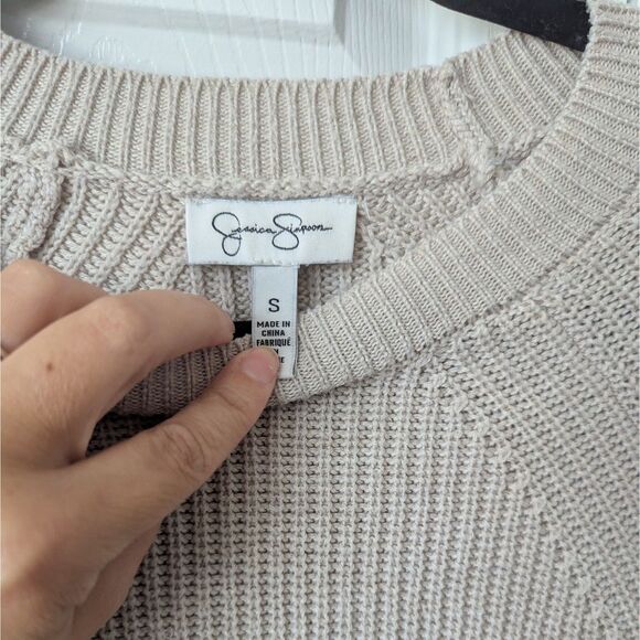 Jessica Simpson Long Sleeve Sweater | Women’s Small | Beige | Soft & Stylish - Picture 2 of 4